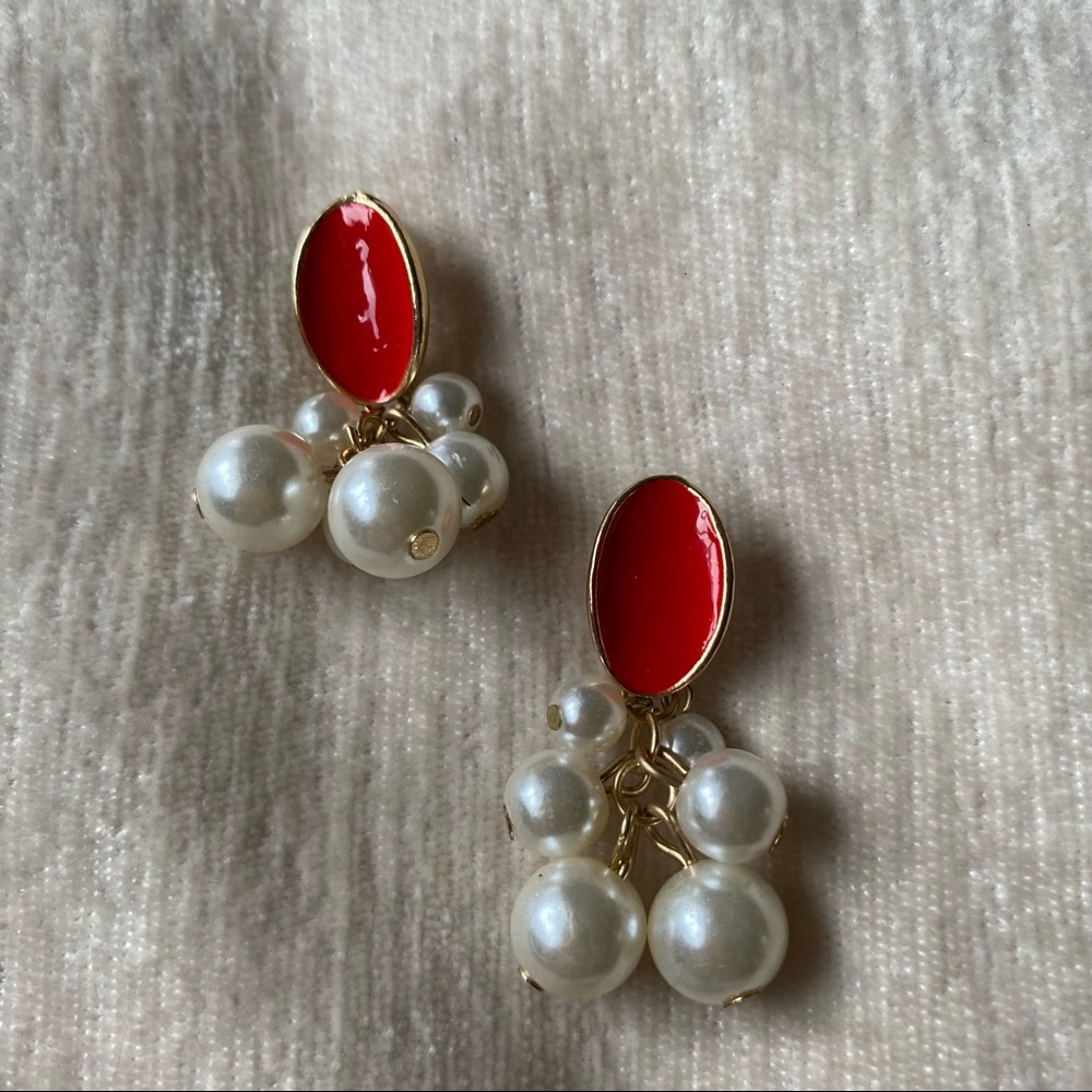 Fashion Jewelry Earrings Red Enamel With Pearl Cluster NWOT